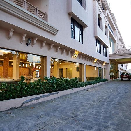 Jc Castle Shirdi Exterior foto