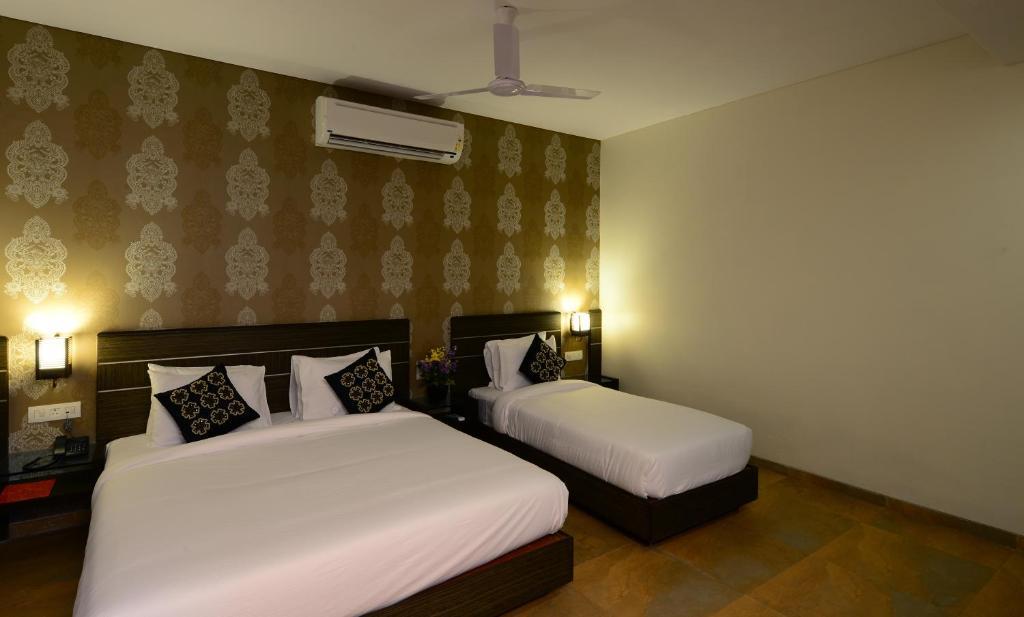 Jc Castle Shirdi Exterior foto
